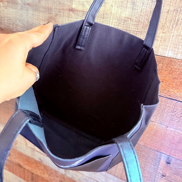 Charles & Keith Black Cat Tote Bag - Picture 5 of 7